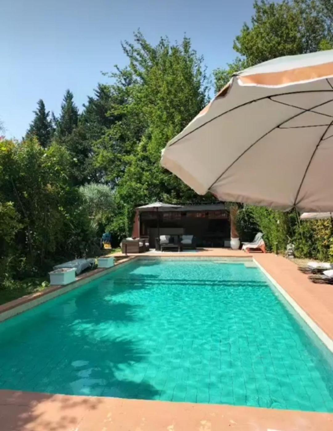 Le 17 Hotell Courthézon Exteriör bild
