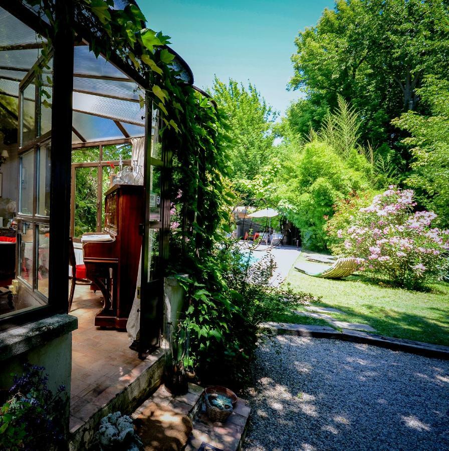 Le 17 Hotell Courthézon Exteriör bild